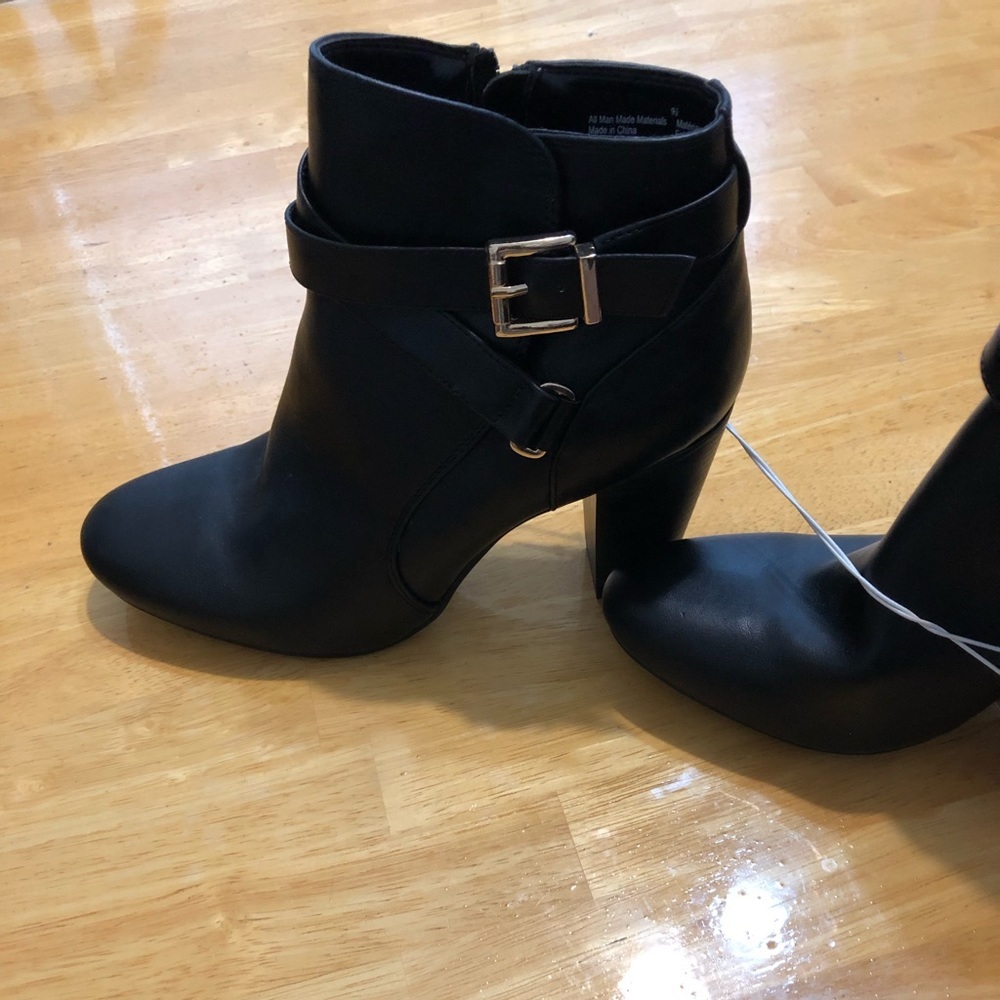 BLACK ANKLE BOOTS WITH GOLD BUCKLES